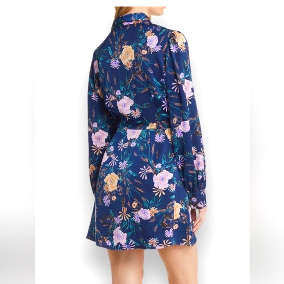 NWOT LOST + WANDER EvA Floral Long Sleeve Wrap Dress - Picture 2 of 9